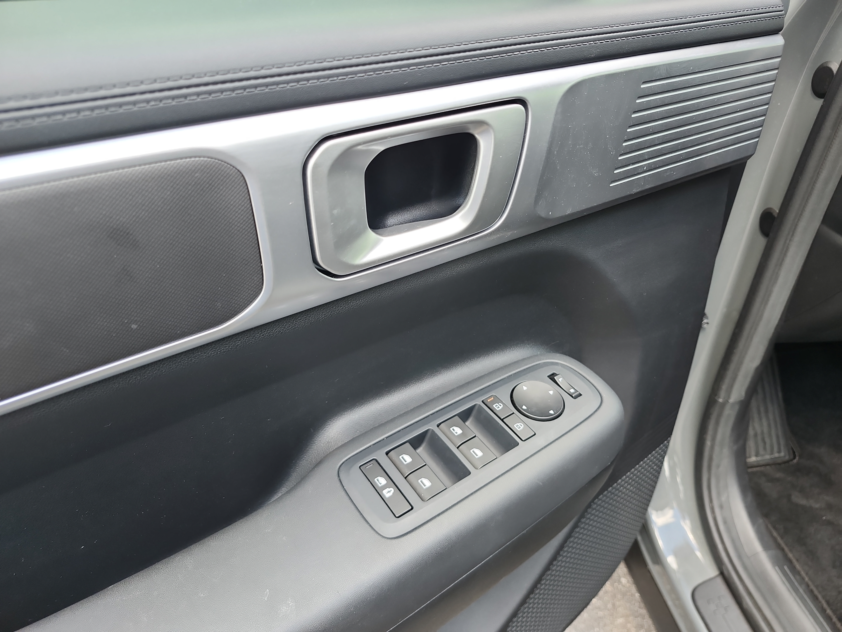 Certified 2026 Hyundai Santa Fe SE FWD image 16