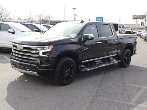 Used 2023 Chevrolet Silverado 1500 High Country w/ High Country Premium Package image 5