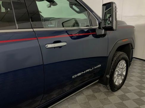 Used 2021 GMC Sierra 2500 Denali w/ Denali Ultimate Package image 9