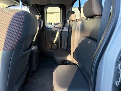 Used 2010 Nissan Frontier PRO-4X AWD/4WD image 21