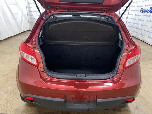 Used 2014 MAZDA MAZDA2 Sport FWD image 13