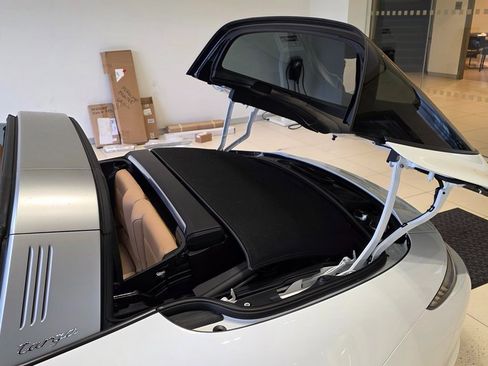 Used 2014 Porsche 911 Targa 4S image 18