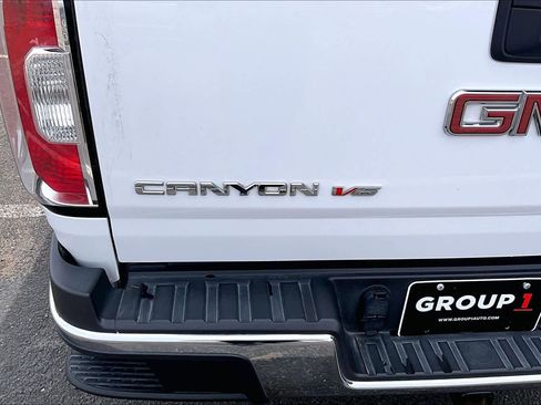 Used 2017 GMC Canyon SLT w/ Driver Alert Package image 10