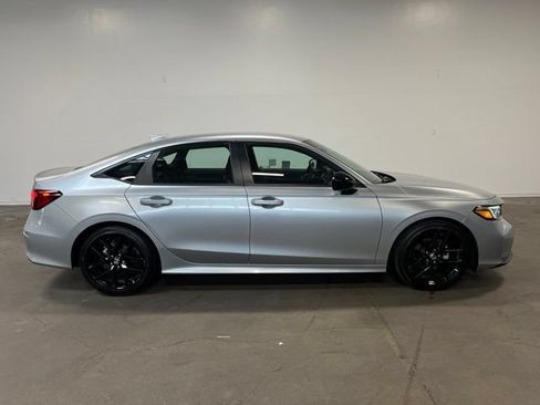 Used 2025 Honda Civic Sport image 2