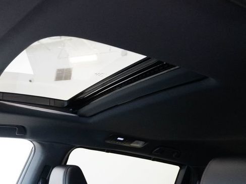 Used 2025 Honda Odyssey Sport-L image 4