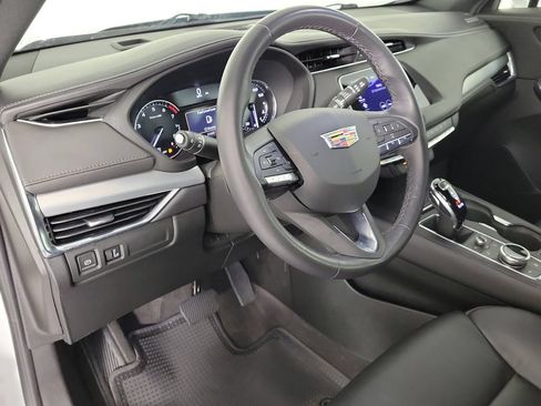 Used 2023 Cadillac XT4 Premium Luxury FWD image 17