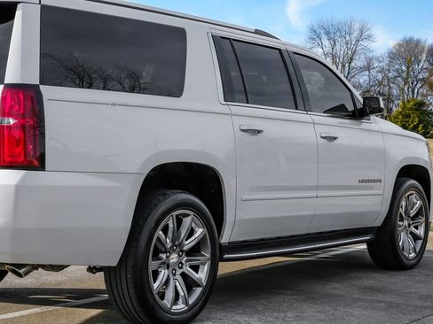 Used 2019 Chevrolet Suburban Premier image 16