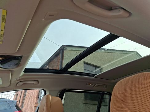 Used 2023 BMW X7 xDrive40i w/ Premium Package image 17