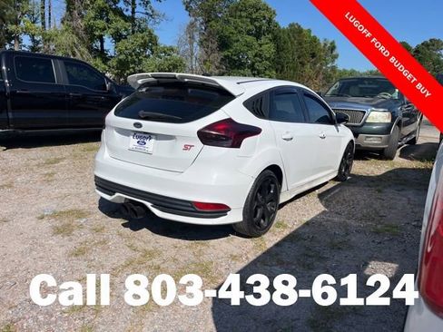 Used 2017 Ford Focus ST FWD image 2
