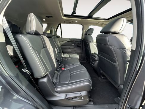 Used 2023 Honda Pilot Elite image 23