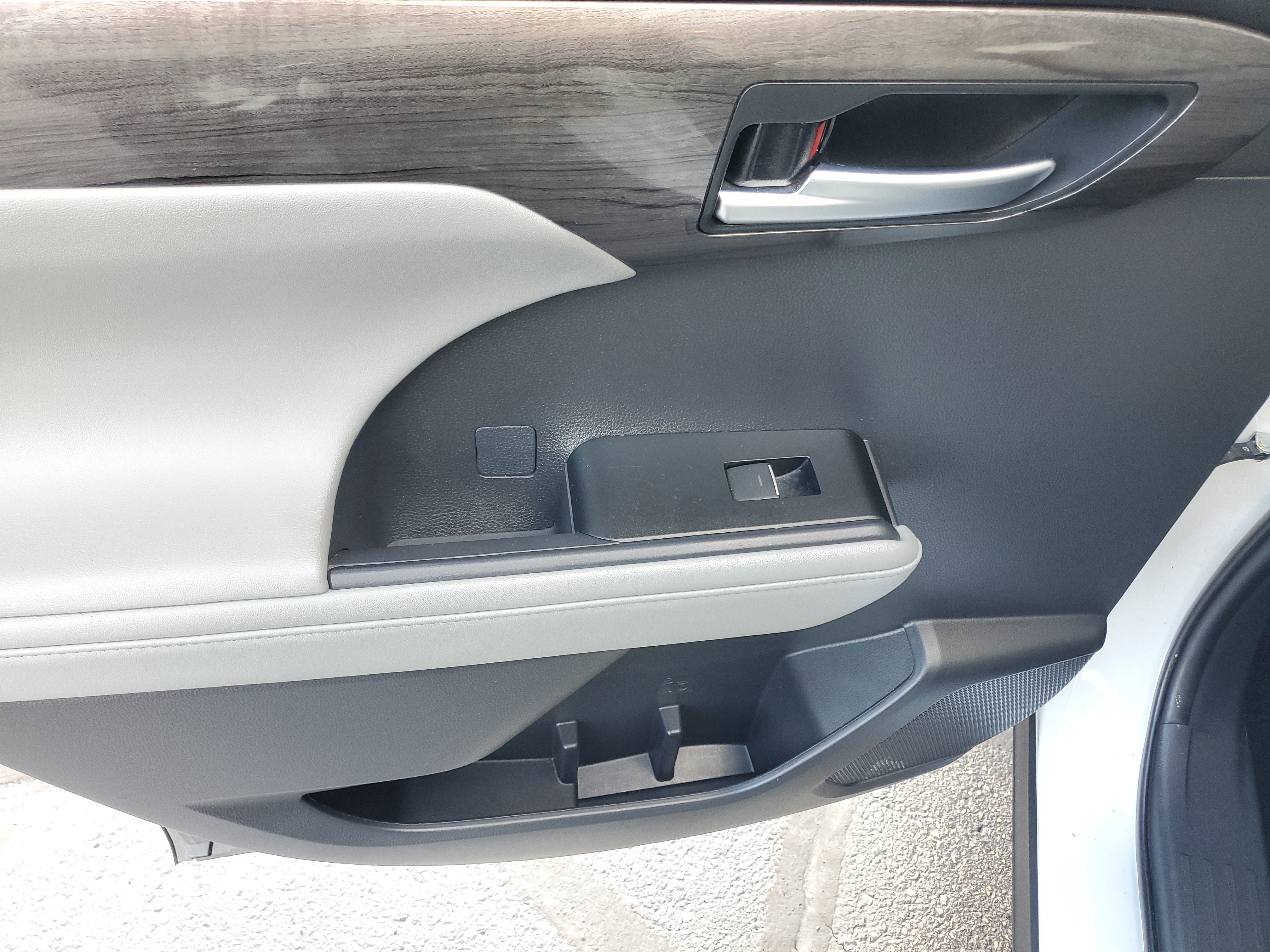 Certified 2026 Toyota Highlander AWD image 15