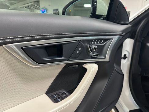 Used 2023 Jaguar F-TYPE Coupe RWD image 10