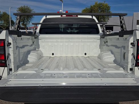 Used 2025 Nissan Frontier SV image 12