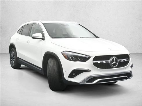 Certified 2026 Mercedes-Benz GLA 250 4MATIC image 4