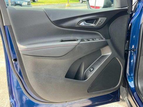 Used 2023 Chevrolet Equinox RS w/ LPO, Floor Liner Package FWD image 29