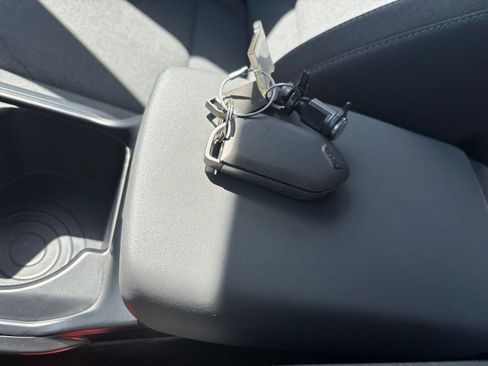 Used 2025 Kia K4 LXS image 28