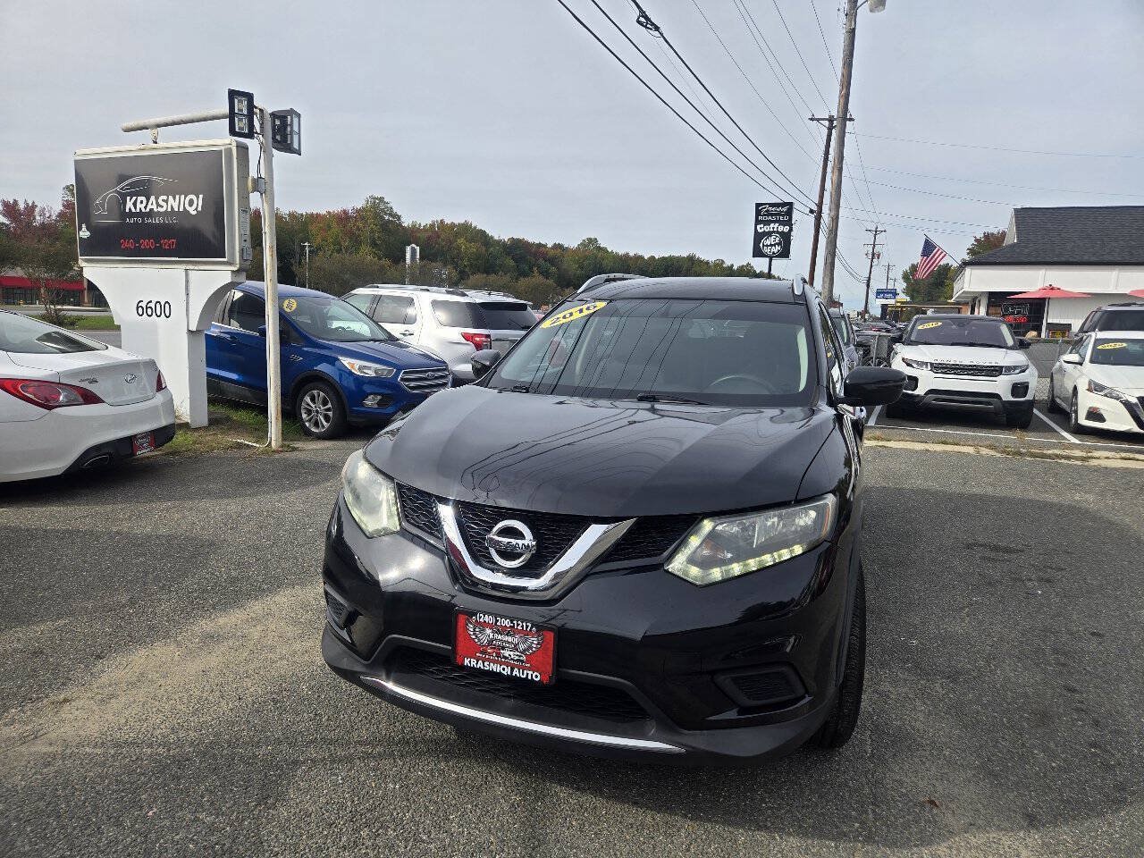 Used 2016 Nissan Rogue S w/ Appearance Package AWD/4WD image 2