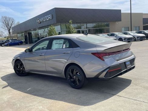 New 2026 Hyundai Elantra SEL Sport Premium FWD image 4