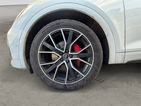 Used 2022 Audi SQ5 Prestige image 9