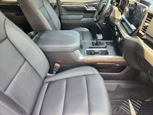 Used 2025 Chevrolet Silverado 1500 RST AWD/4WD image 14
