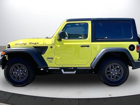 Used 2024 Jeep Wrangler Sport AWD/4WD image 5