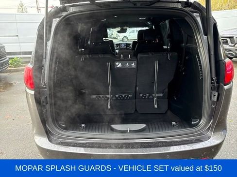 Used 2020 Chrysler Pacifica Touring-L Plus image 13