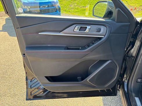 Used 2026 Ford Explorer ST-Line w/ ST-Line Street Pack AWD/4WD image 7