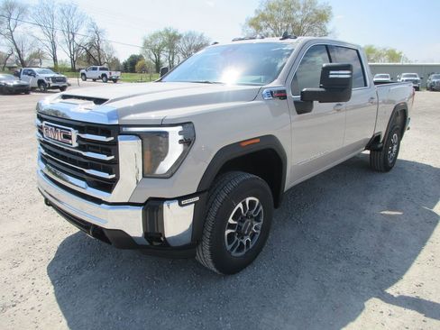 New 2026 GMC Sierra 2500 SLE image 11