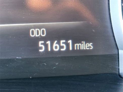 Used 2022 Toyota Highlander XLE image 25