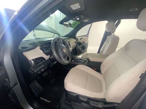 Certified 2023 Chevrolet Traverse LS FWD image 27