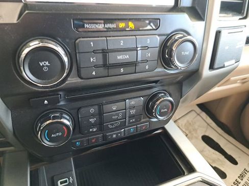 Used 2018 Ford F150 Lariat AWD/4WD image 12