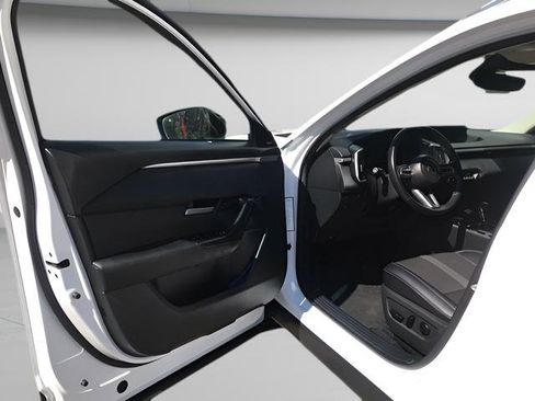 Used 2025 MAZDA CX-50 AWD 2.5 S w/ Premium Package image 14