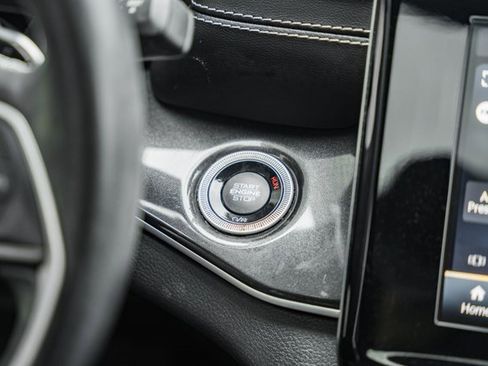 Used 2022 Jeep Grand Cherokee Altitude image 28