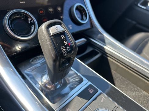 Used 2019 Land Rover Range Rover Sport Supercharged image 8
