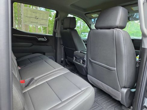 New 2026 GMC Sierra 1500 SLT w/ SLT Premium Package AWD/4WD image 22