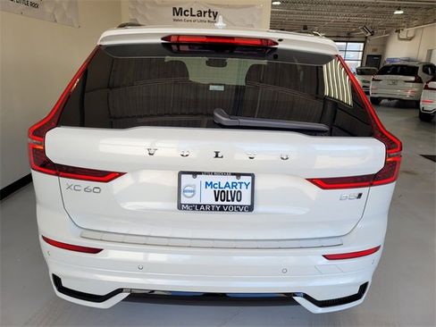 New 2026 Volvo XC60 B5 Core w/ Protection Package Premier image 9