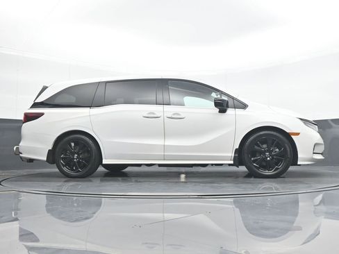 Used 2023 Honda Odyssey Sport image 31