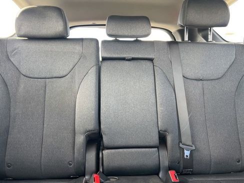 Used 2019 Hyundai Santa Fe SE image 25