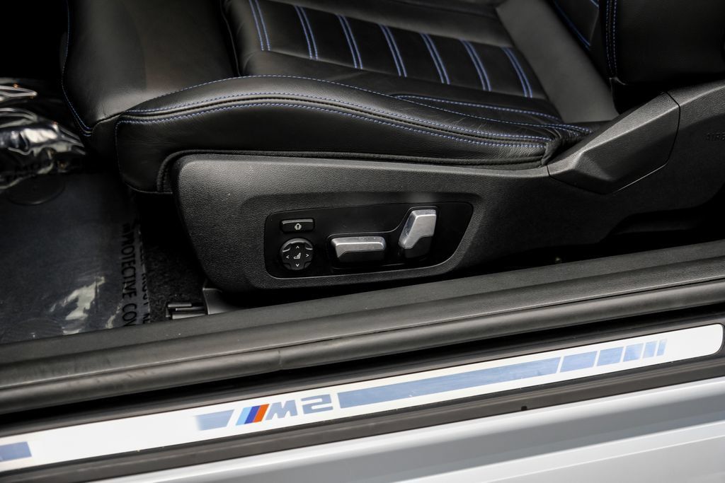 Used 2023 BMW M2 w/ Lighting Package RWD image 39