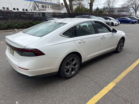 Used 2023 Honda Accord EX image 16