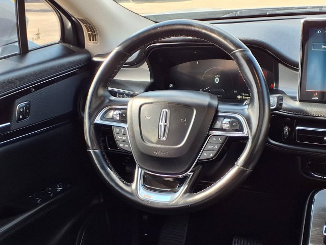 Used 2023 Lincoln Nautilus Reserve FWD image 7