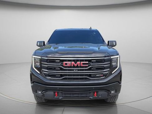 Used 2025 GMC Sierra 1500 AT4 w/ AT4 Premium Package AWD/4WD image 4
