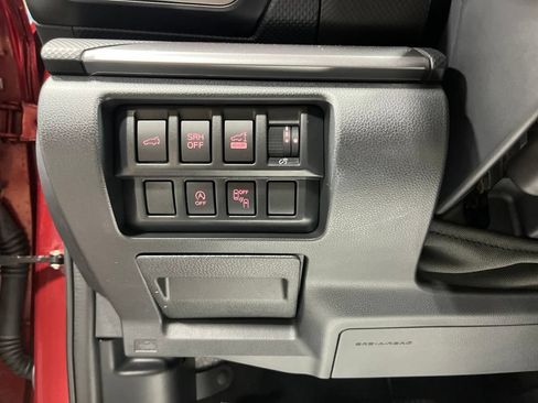 Used 2023 Subaru Forester Premium AWD/4WD image 18