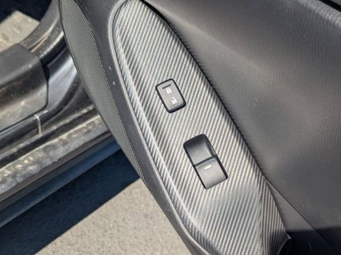 Used 2017 MAZDA MX-5 Miata Sport image 31