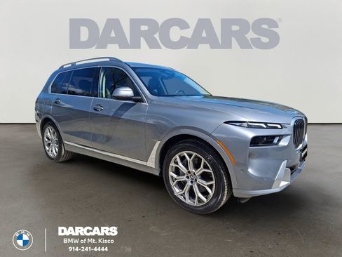Certified 2025 BMW X7 xDrive40i w/ Premium Package AWD/4WD image 1