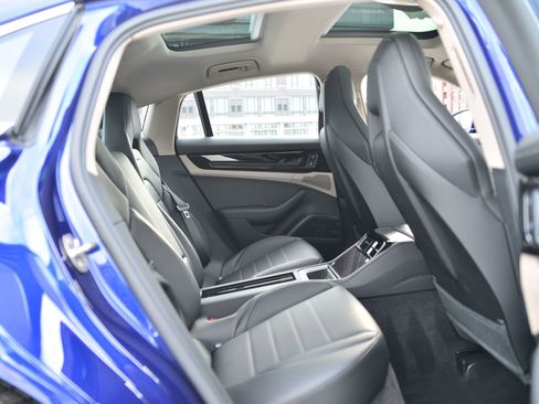 Certified 2024 Porsche Panamera 4 image 23