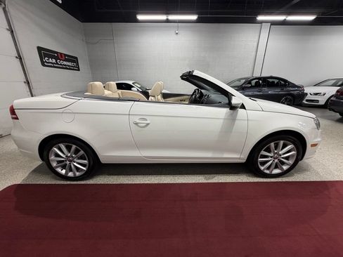 Used 2013 Volkswagen Eos Komfort FWD image 11