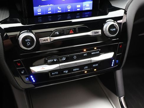 Used 2024 Ford Explorer ST w/ Technology Package image 19