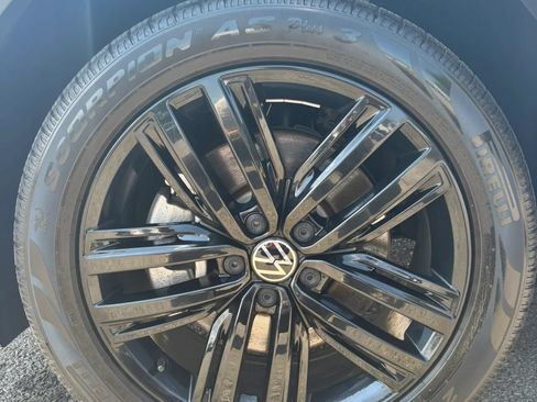 Used 2022 Volkswagen Tiguan SE R-Line AWD/4WD image 30