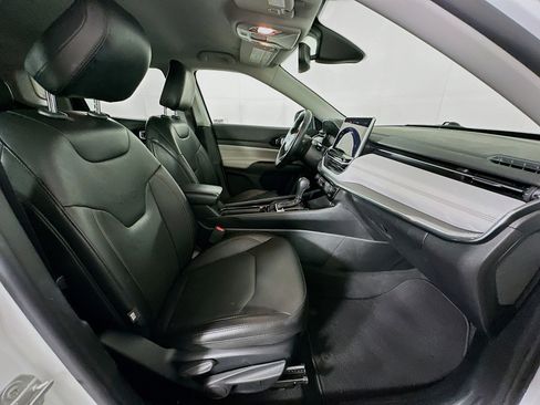 Used 2022 Jeep Compass Limited image 29